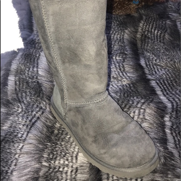 Ugg boots - Picture 2 of 2